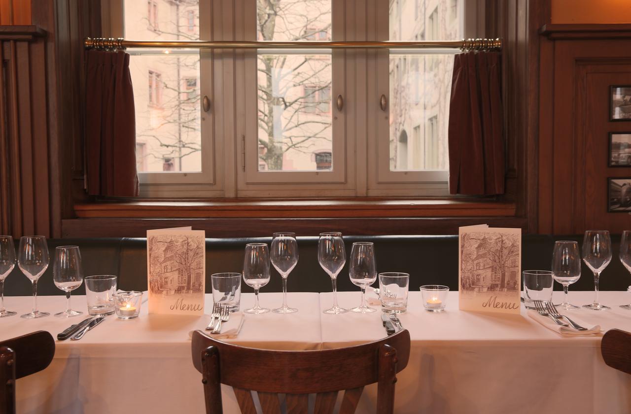 Hotel Brasserie Au Violon بازل المظهر الخارجي الصورة